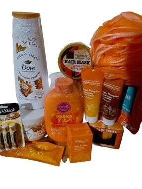 🍂NEW Pumpkin 🎃 Body Care Gift Set🍂